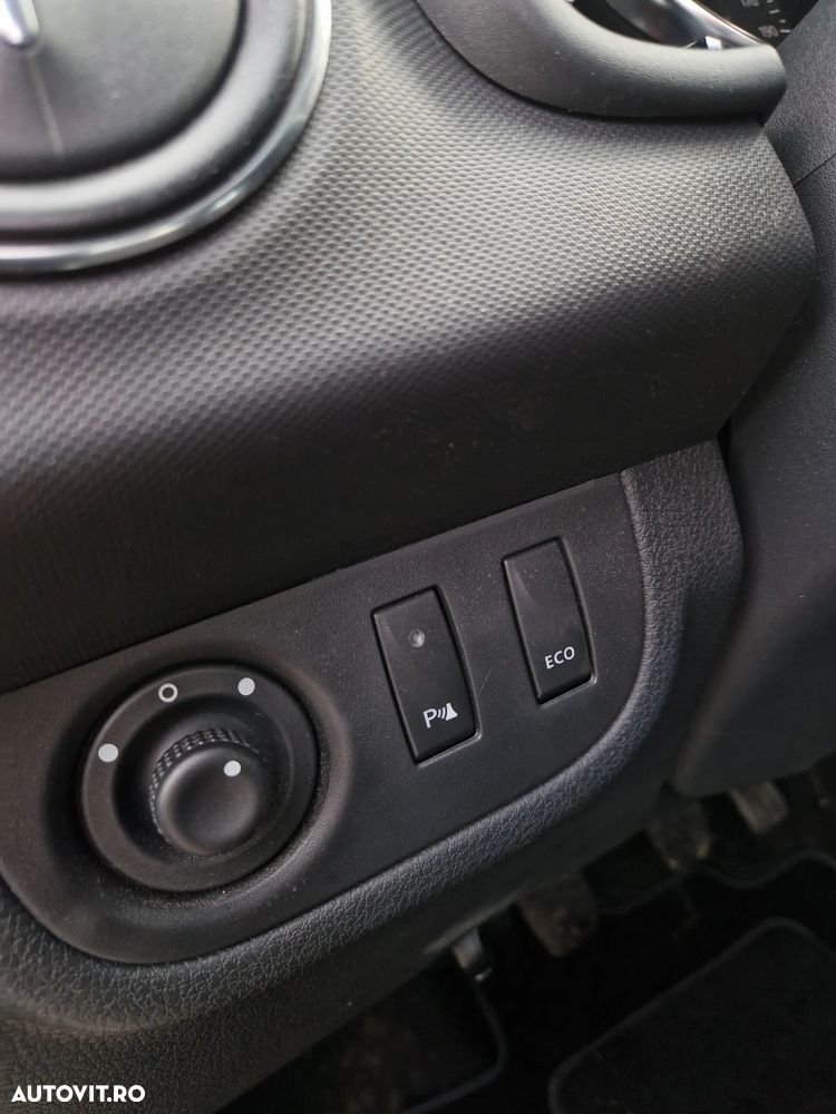 Dacia Logan 0.9 TCe 90 CP Prestige - 13