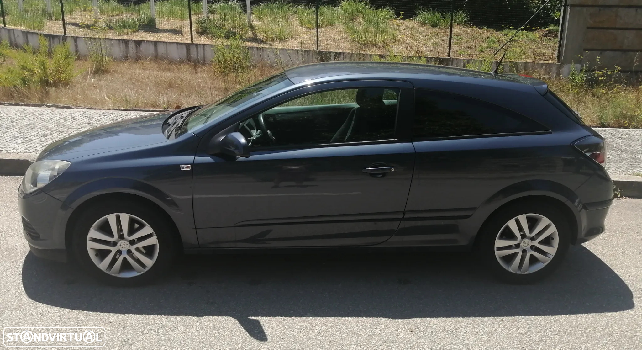 Opel Astra GTC 1.3 CDTi - 9