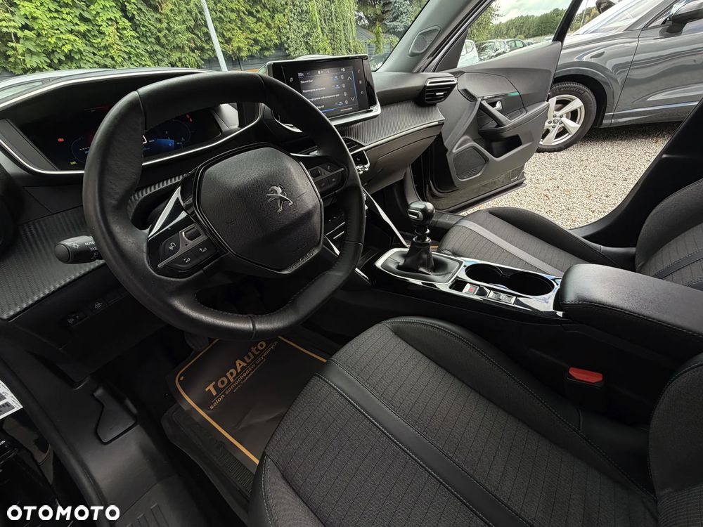 Peugeot 2008 - 19