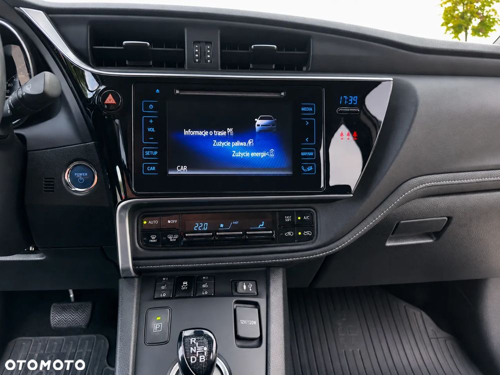 Toyota Auris - 16
