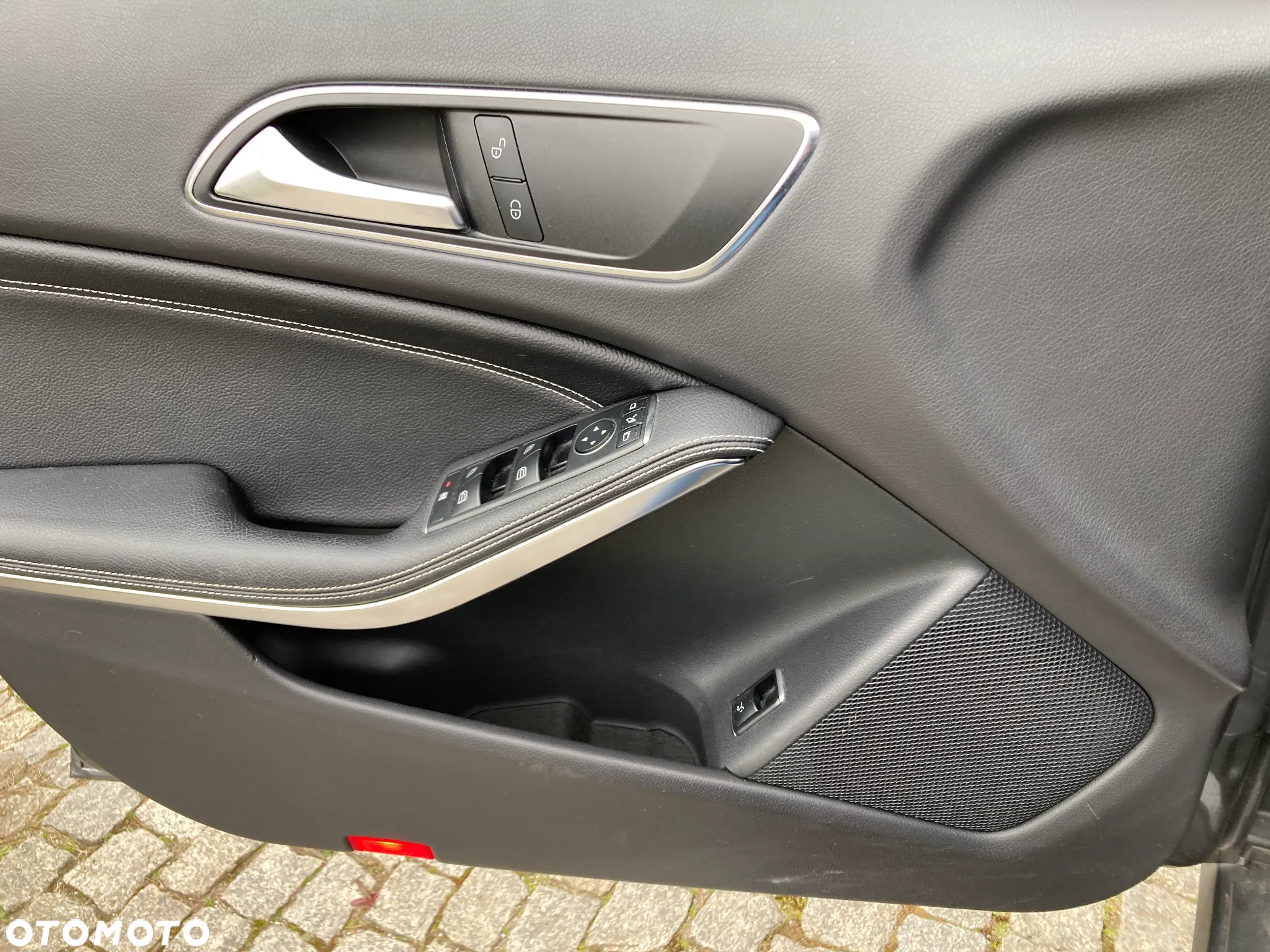 Mercedes-Benz GLA 220 4Matic 7G-DCT Urban - 7
