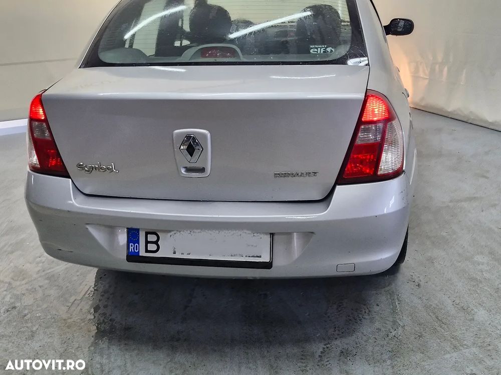 Renault Symbol - 13