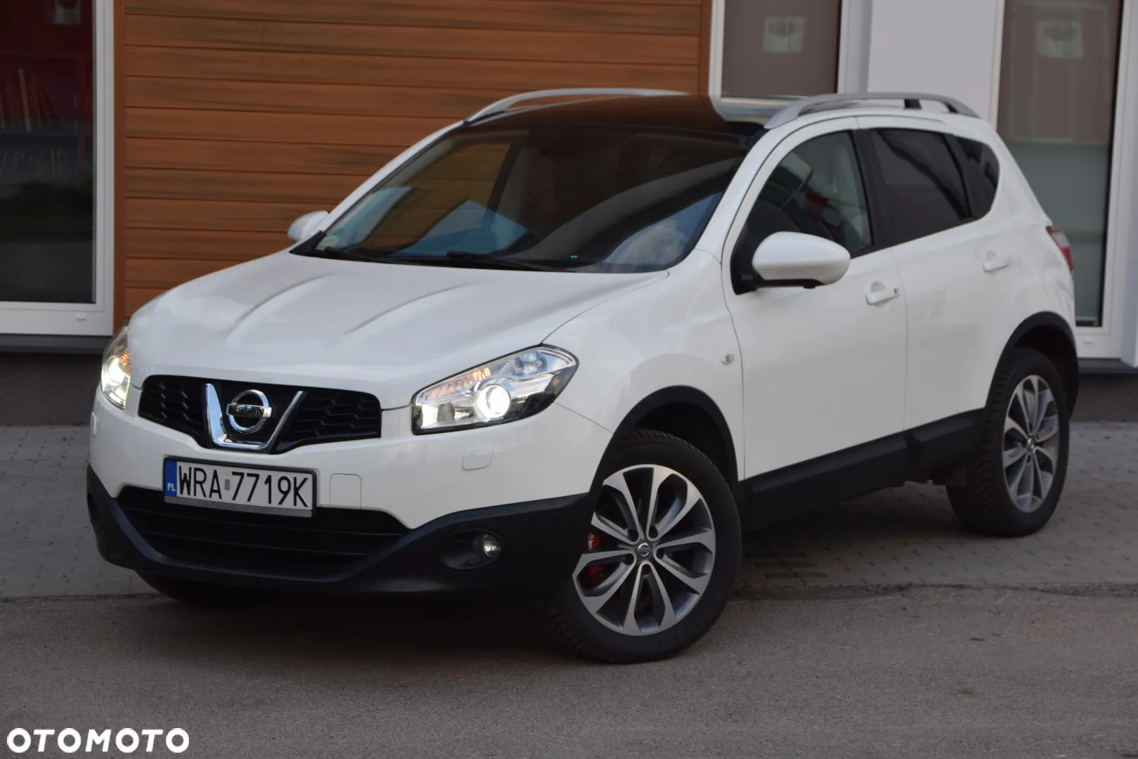 Nissan Qashqai 1.6 DCi 4x4 Tekna - 2