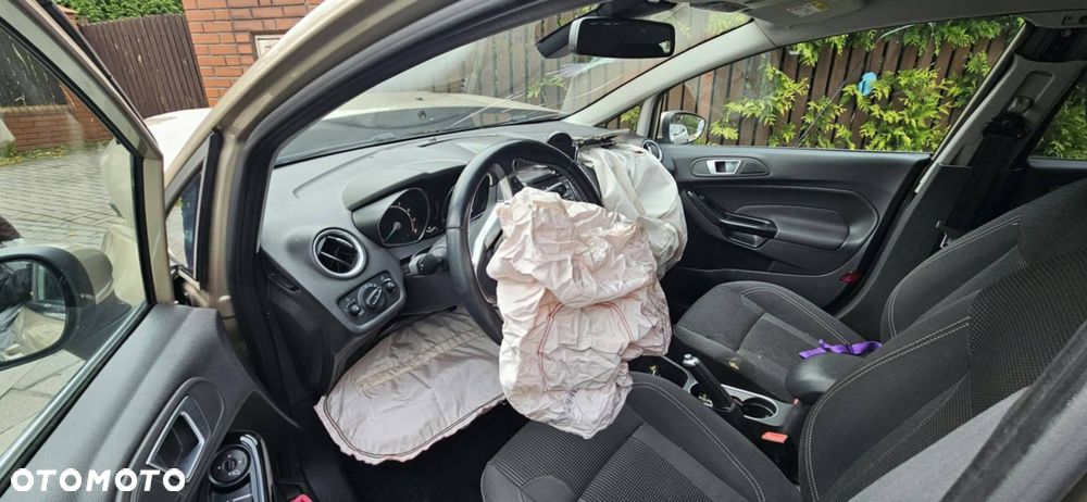 Ford Fiesta - 9
