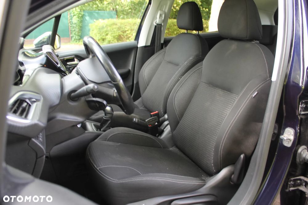 Peugeot 208 Blue-HDi 100 Stop&Start Style - 10