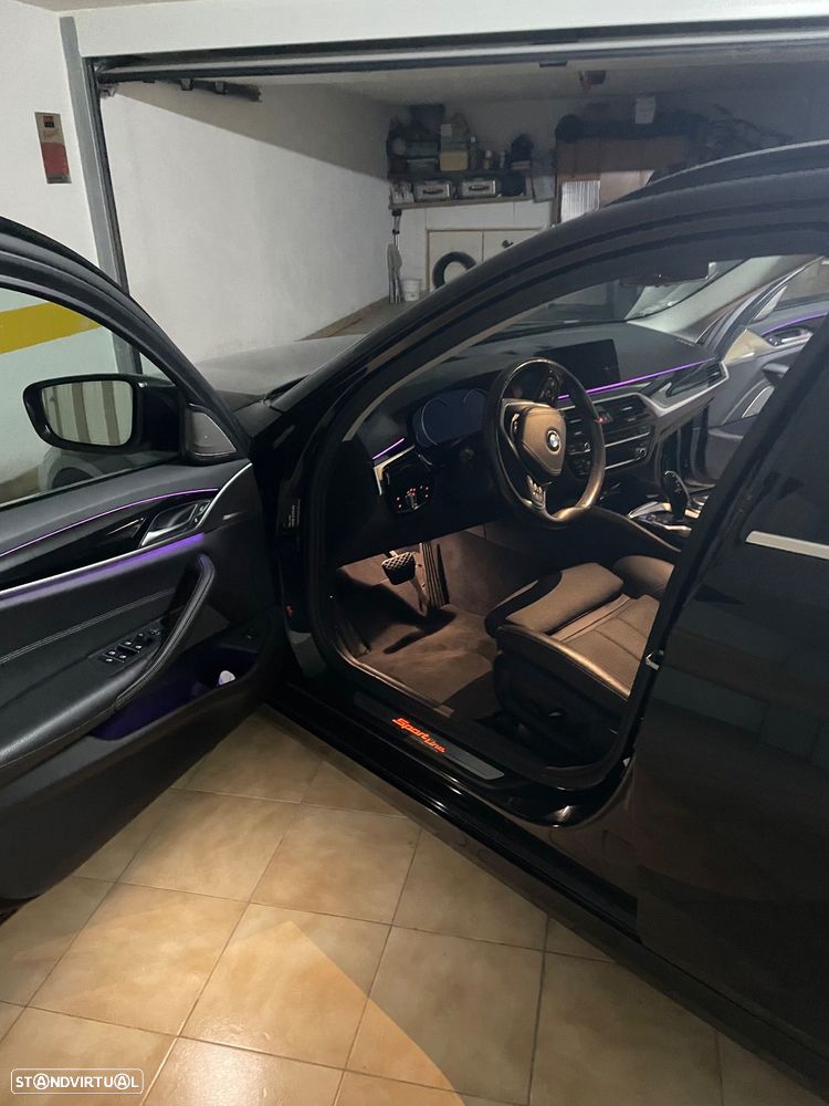 BMW 520 d Aut. Sport Line - 32