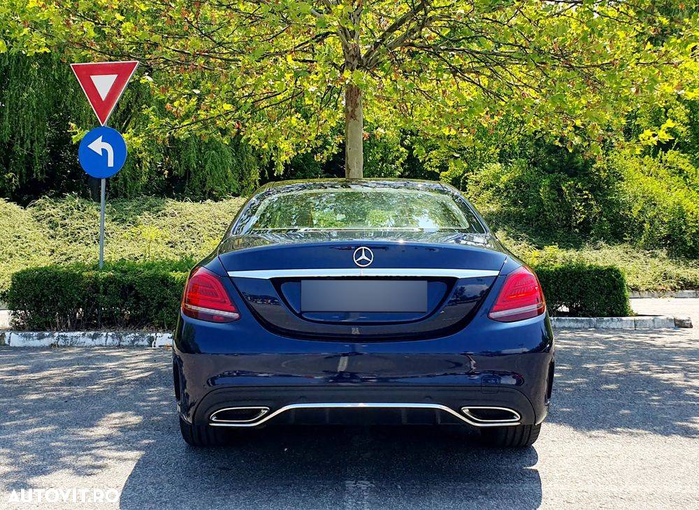 Mercedes-Benz C - 8