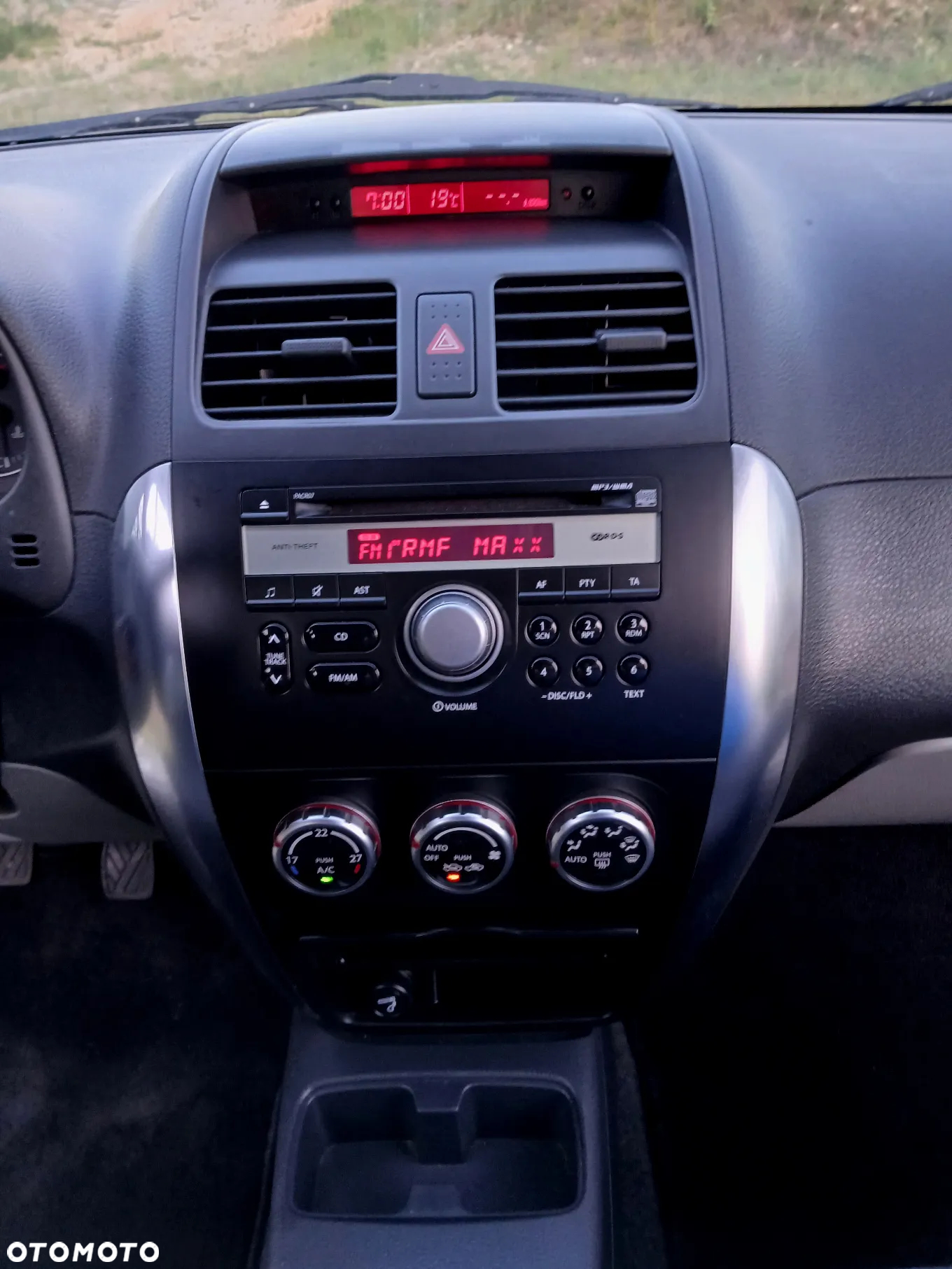 Suzuki SX4 1.6 Premium Outdoor - 11