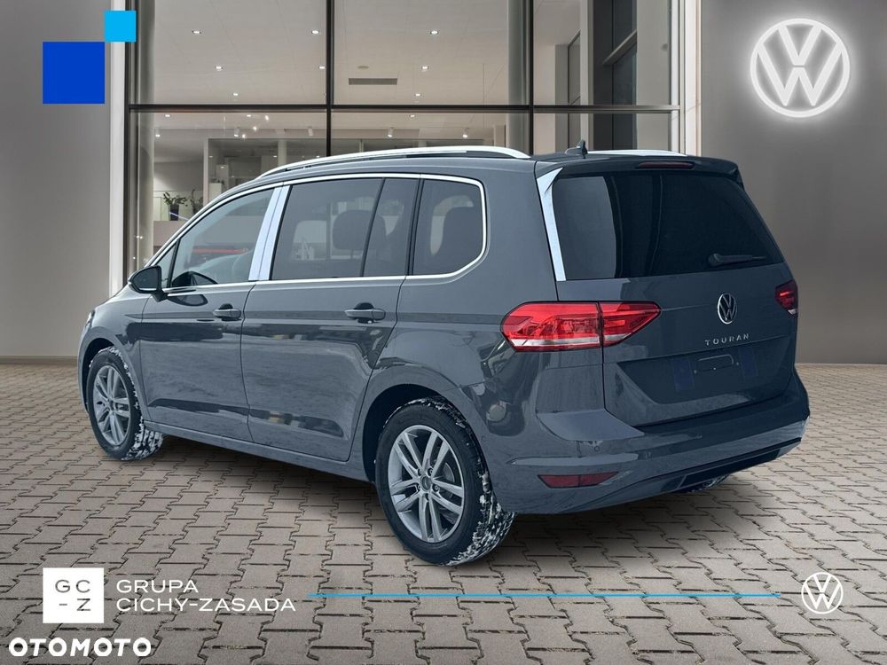 Volkswagen Touran - 4