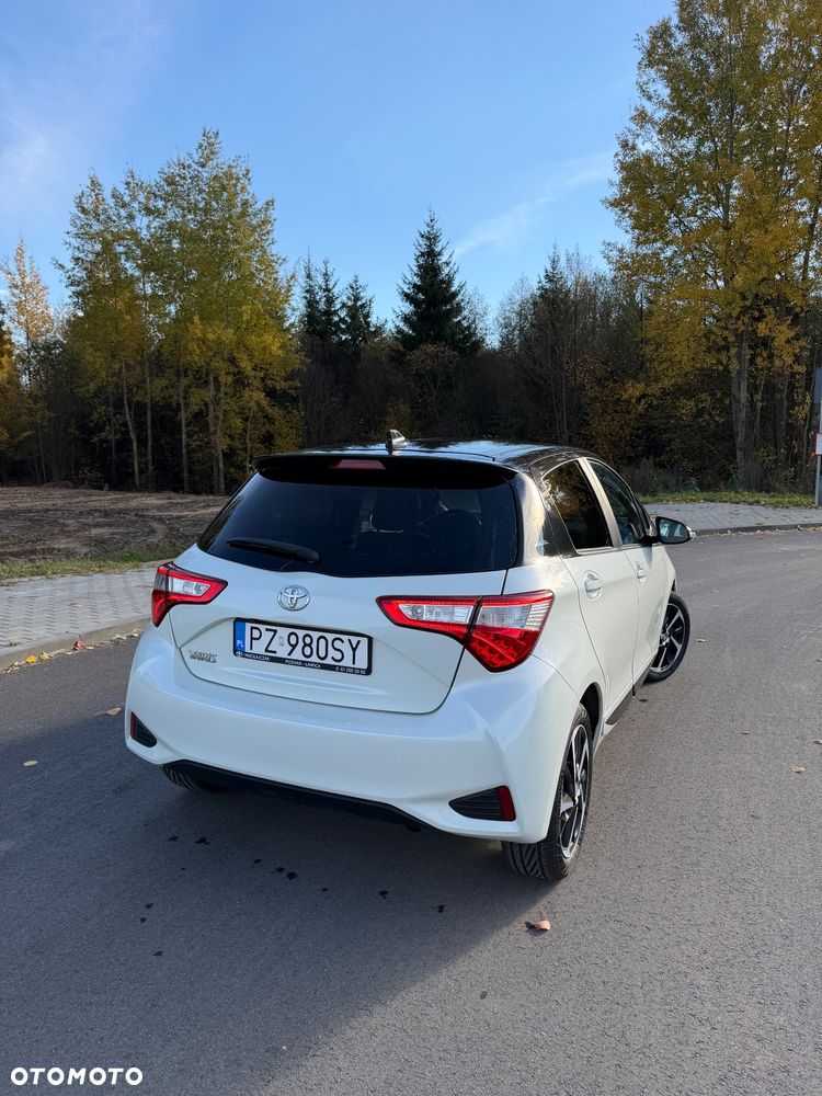 Toyota Yaris - 10