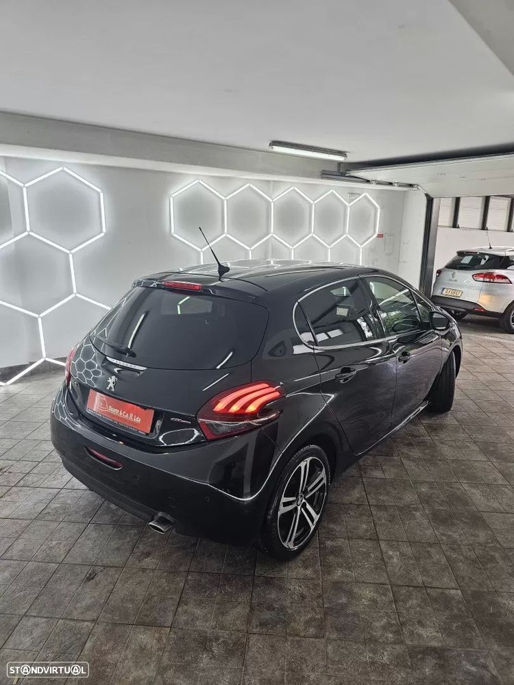 Peugeot 208 1.2 PureTech GT Line EAT6 - 57