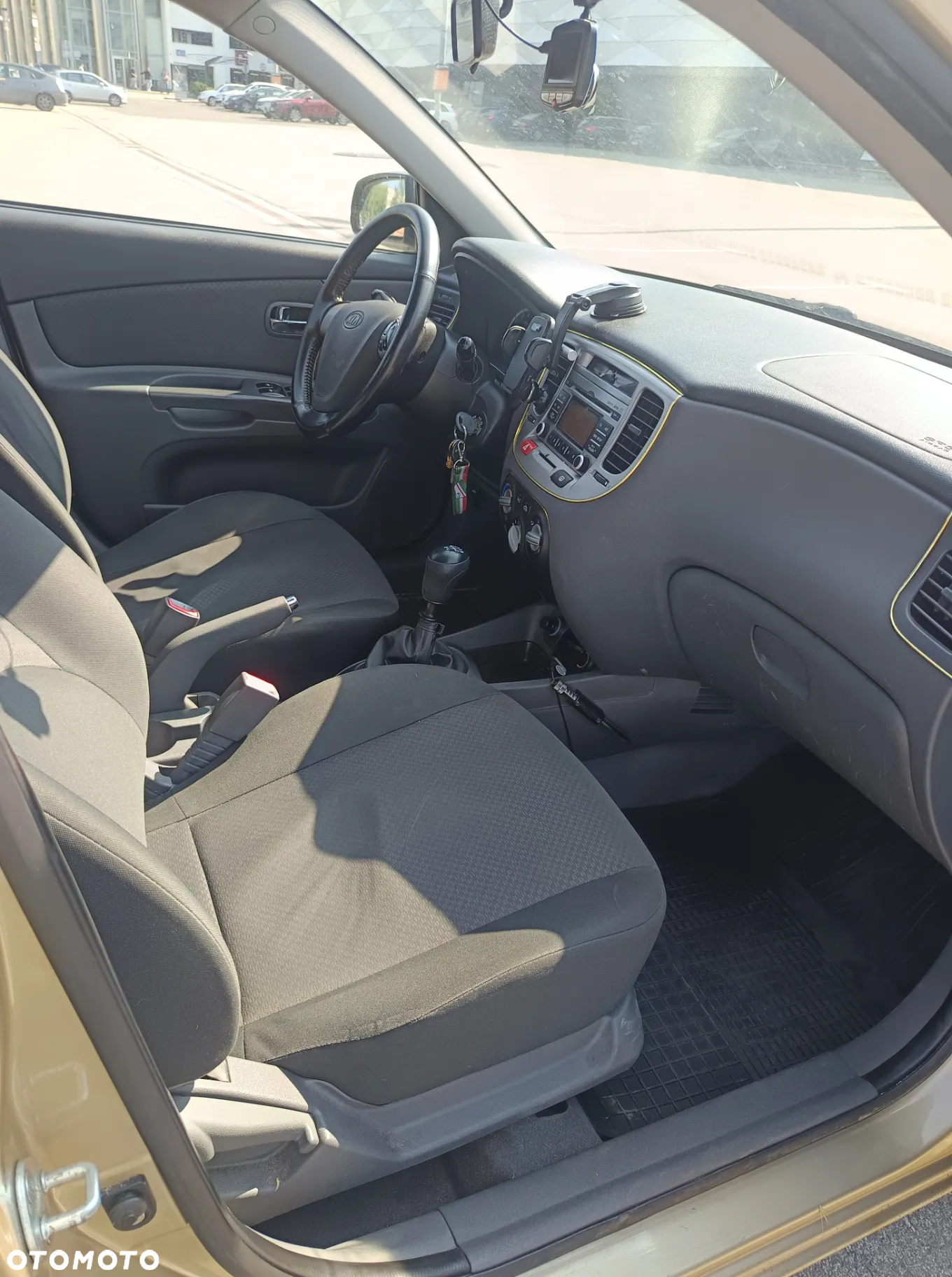 Kia Rio - 13