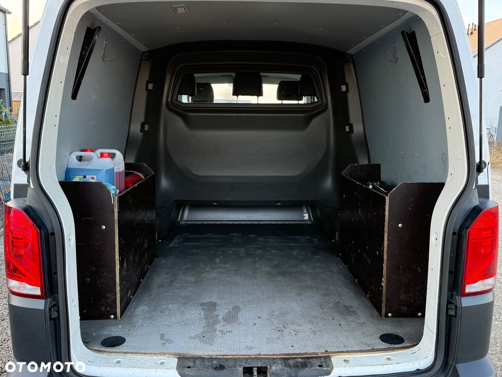Volkswagen Transporter - 16