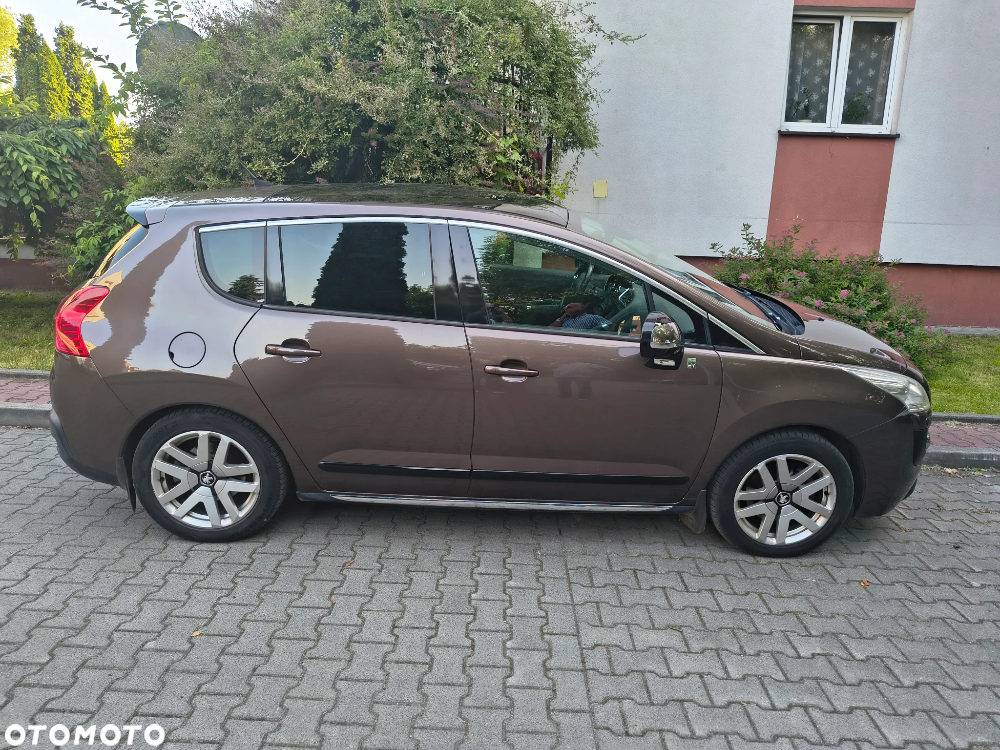 Peugeot 3008 2.0 HDi HYbrid4 - 2