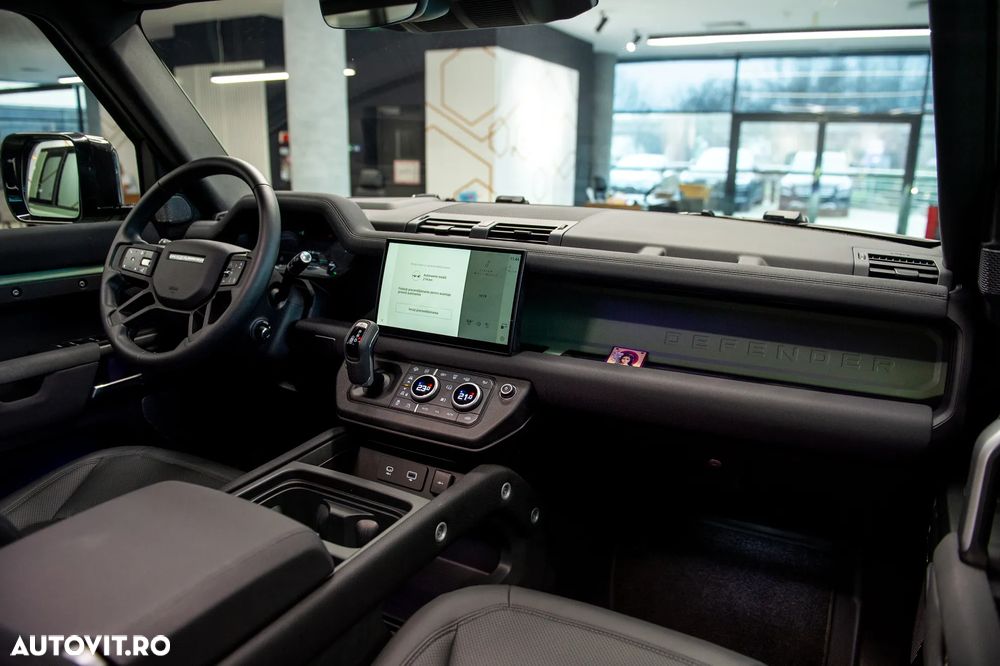 Land Rover Defender 110 2.0 P404 PHEV - 32