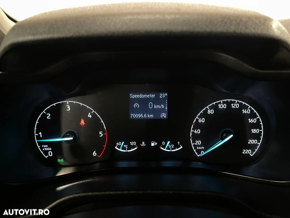 Ford Transit Connect - 17