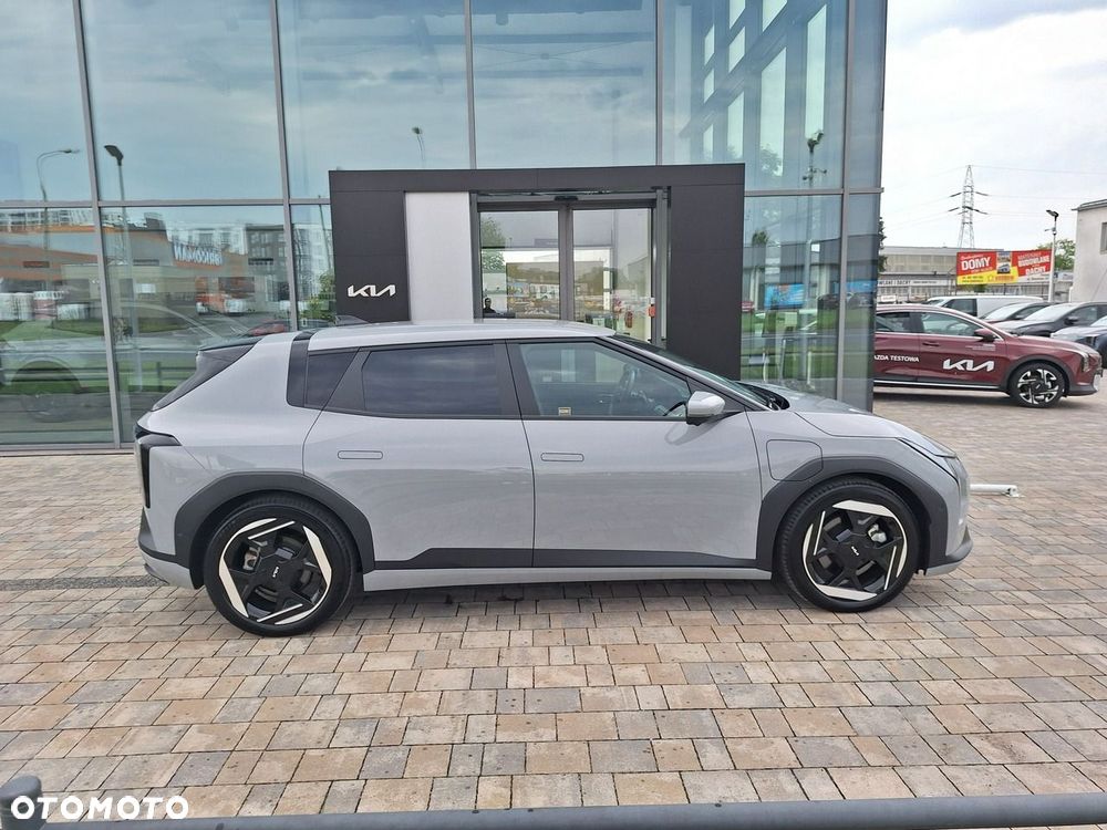 Kia EV4 - 10