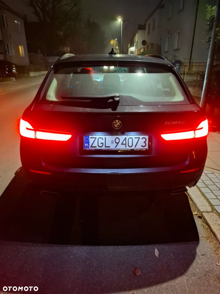 BMW Seria 5 530e Luxury Line sport - 21