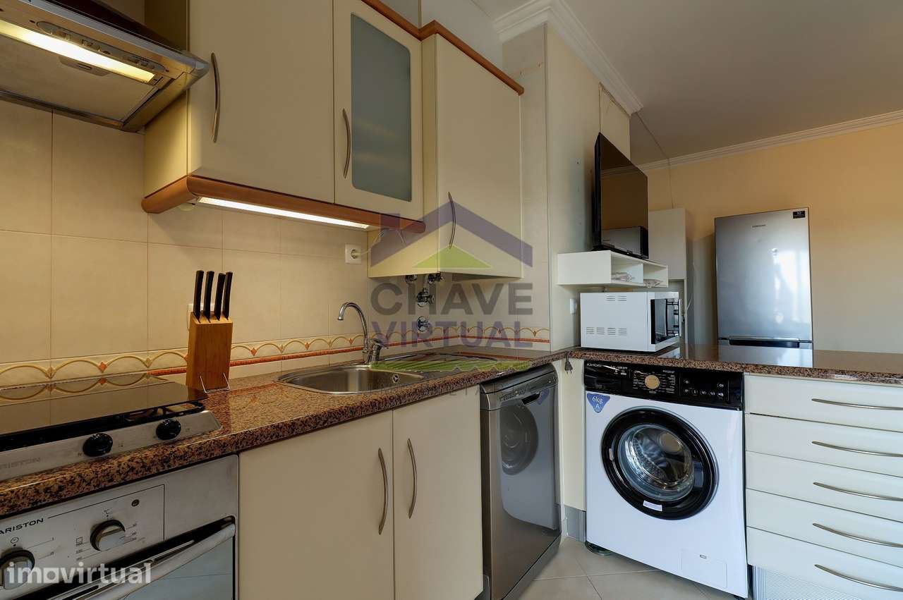Apartamento T1 com Garagem e Varanda - Praia da Areia Branca, Lourinhã - Grande imagem: 5/28