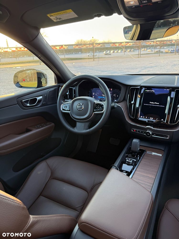 Volvo XC 60 B5 B AWD Plus Dark - 7