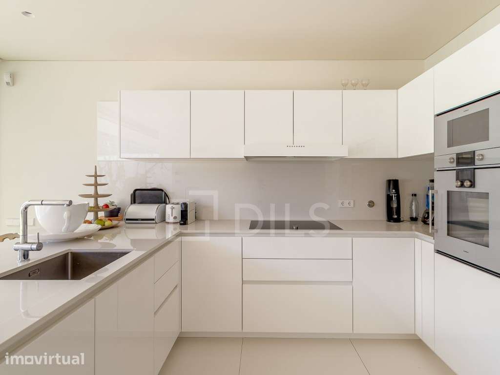 Moradia T4 no Paço do Lumiar, com jardim, piscina e garagem - Grande imagem: 5/30
