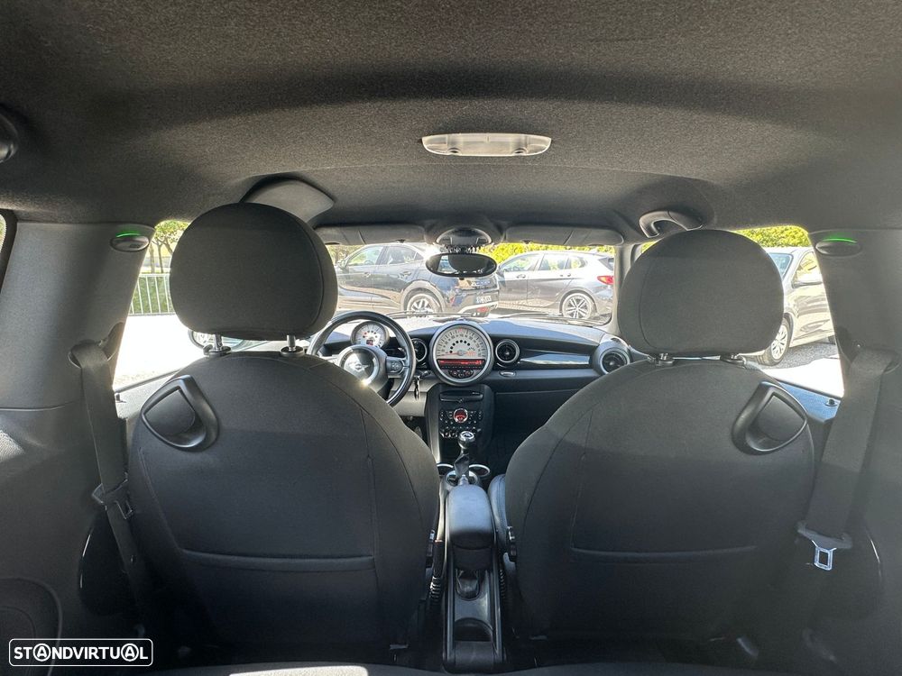 MINI 3 Portas Cooper D - 10