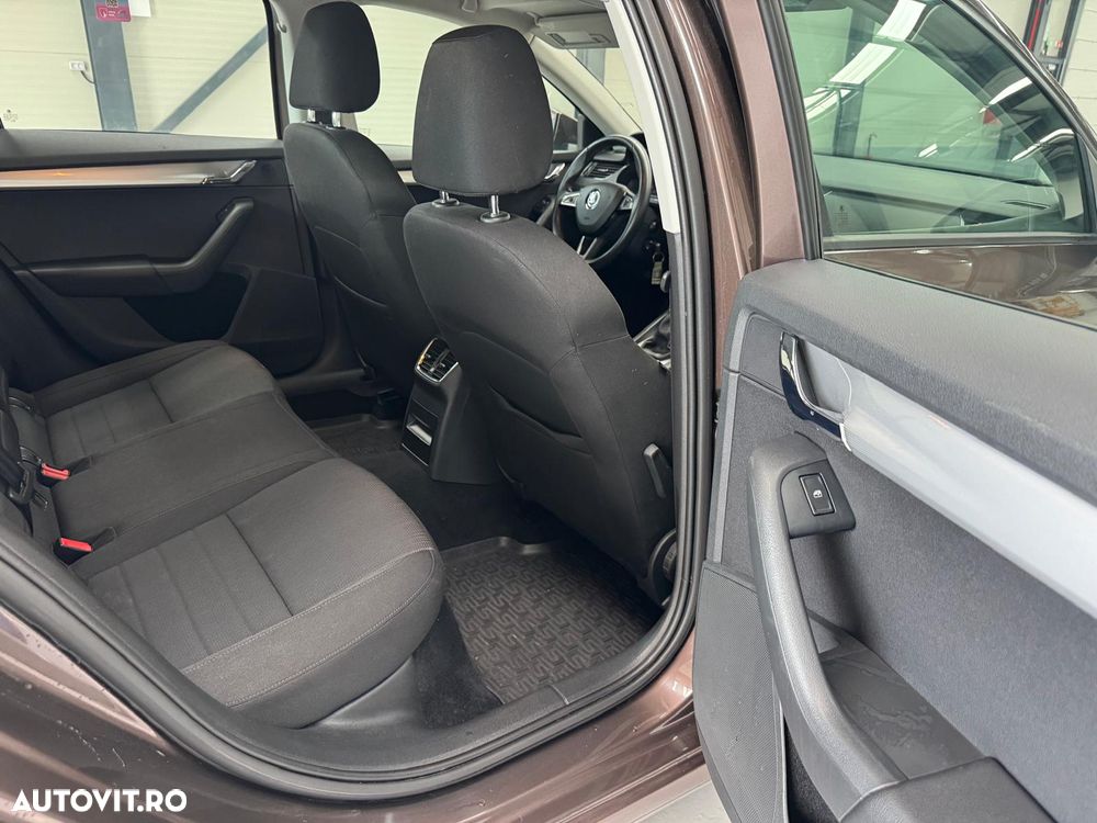 Skoda Octavia 2.0 TDI Style - 11