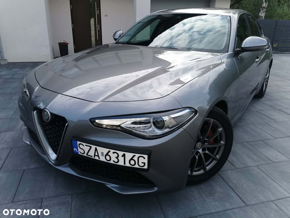 Alfa Romeo Giulia 2.2 AT8 Executive - 5
