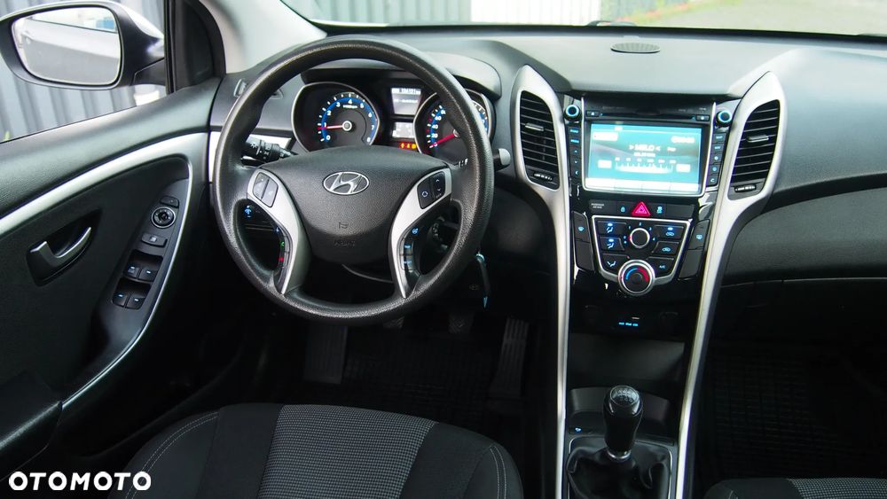 Hyundai i30 1.4 Family - 6