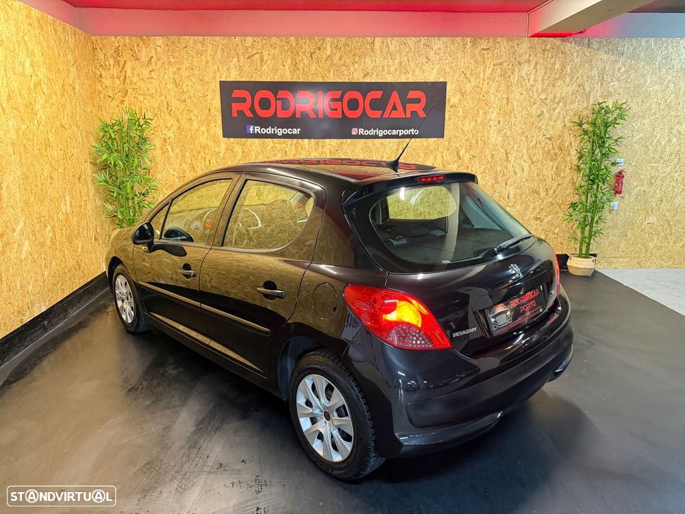 Peugeot 207 1.4 16V Active - 4