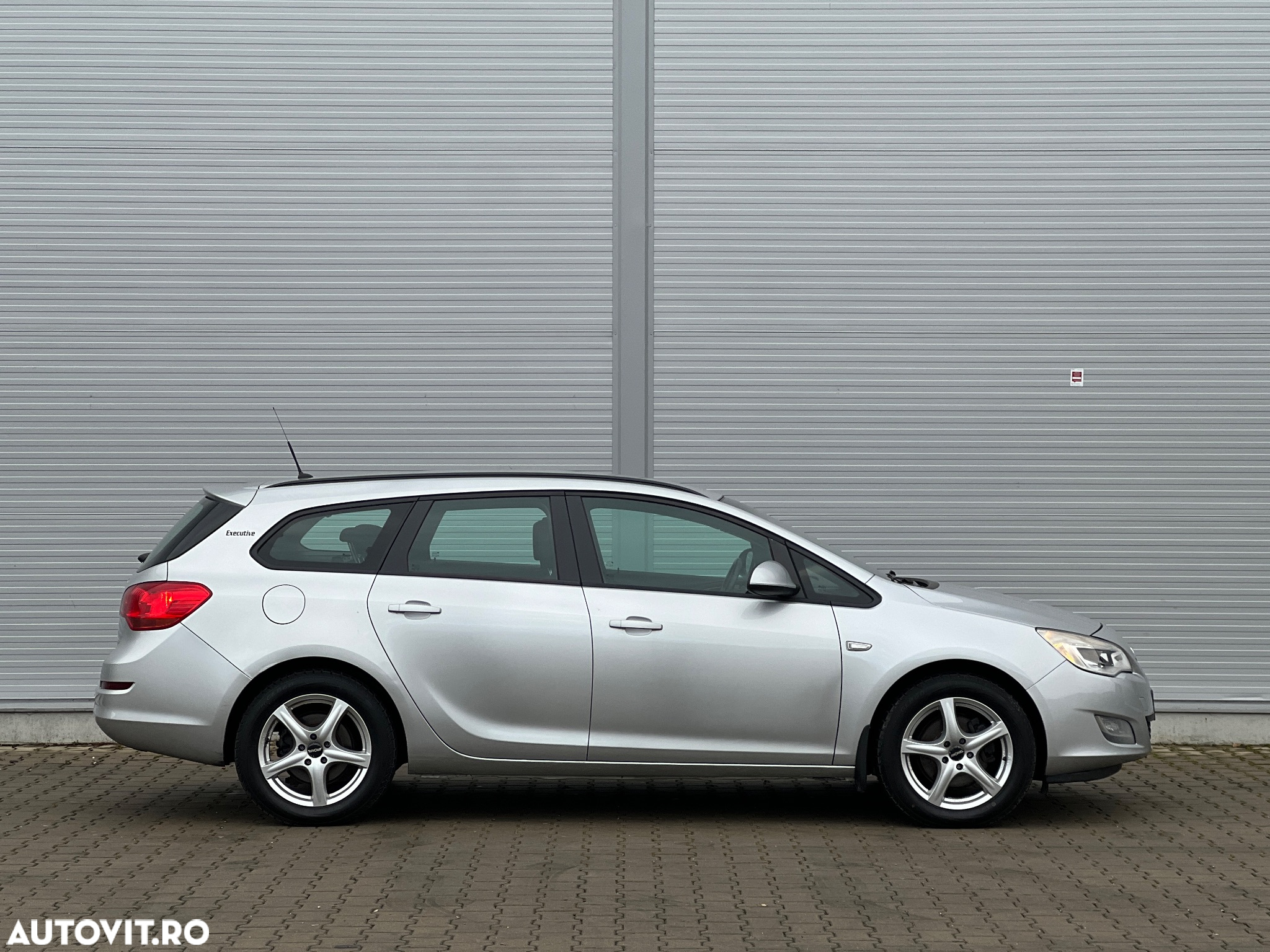 Opel Astra 1.7 CDTI DPF Sports Tourer Exklusiv - 5