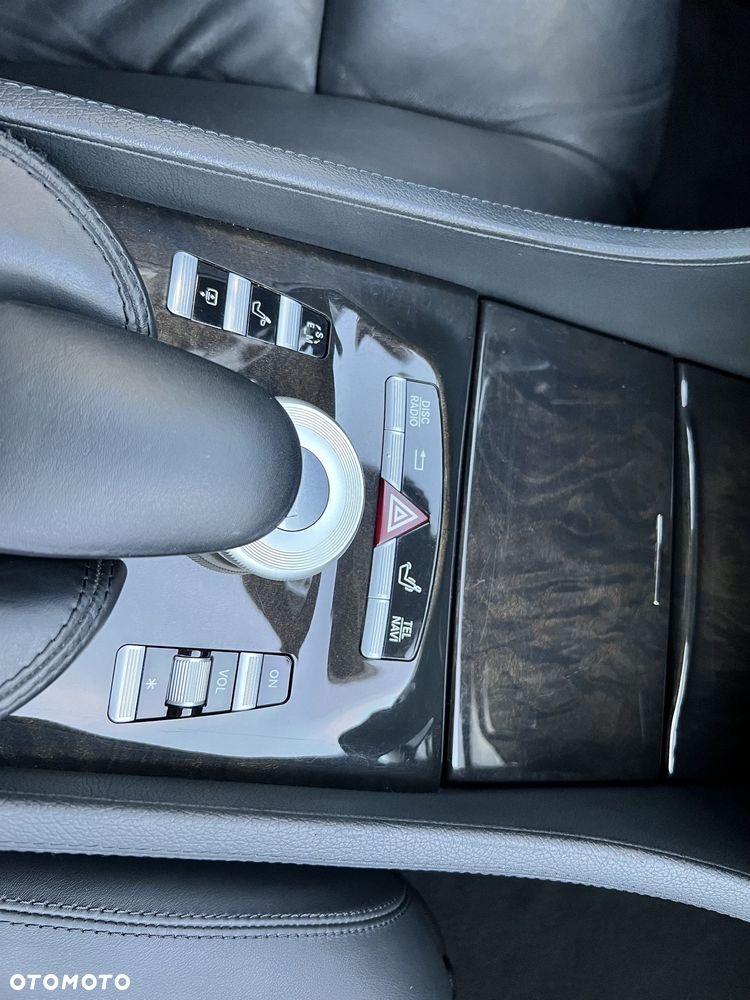 Mercedes-Benz CL 500 4-Matic BlueEff - 24