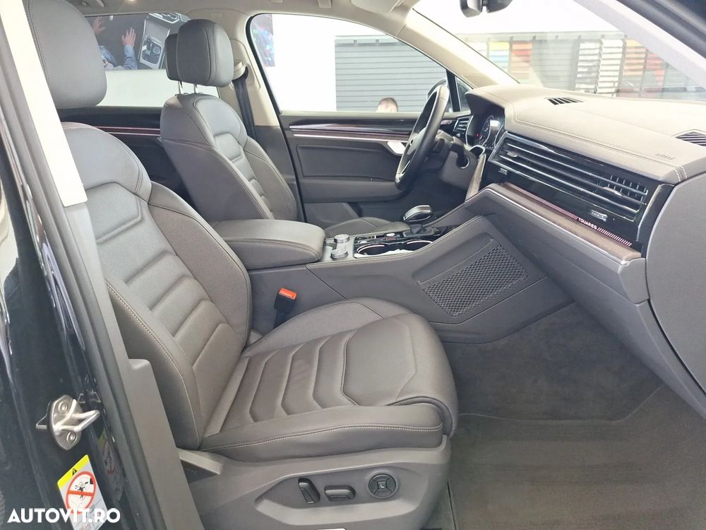 Volkswagen Touareg V6 TDI 4MOTION Elegance - 17