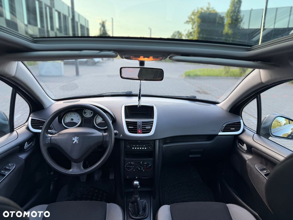 Peugeot 207 - 9
