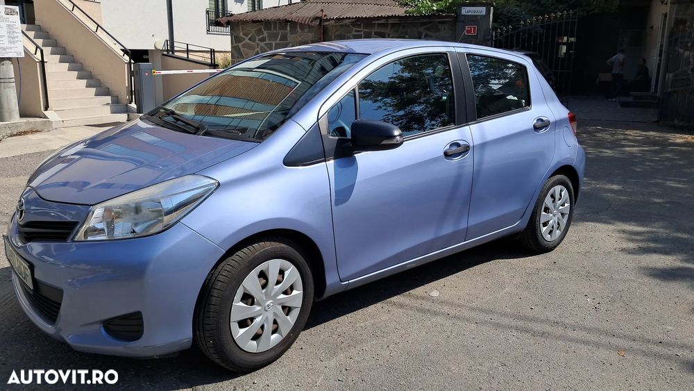 Toyota Yaris 1.3 Dual VVT-i Terra Plus - 4
