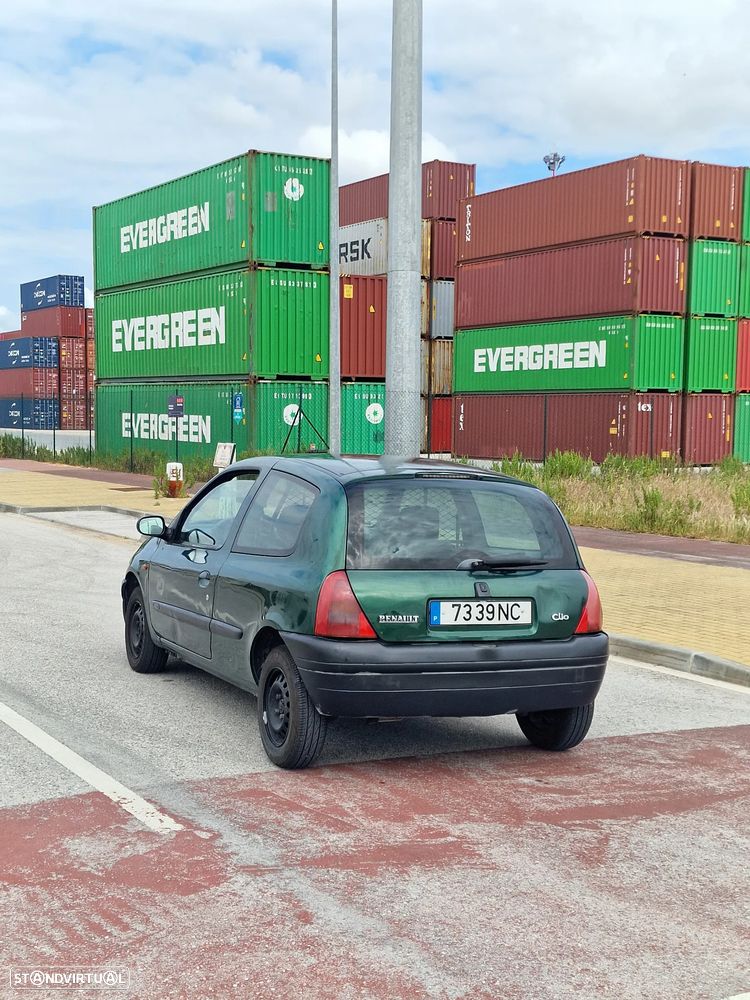 Renault Clio 1.9 D RN - 4