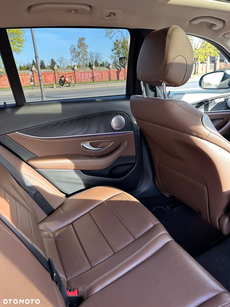 Mercedes-Benz Klasa E 220 d 4-Matic All-Terrain - 30