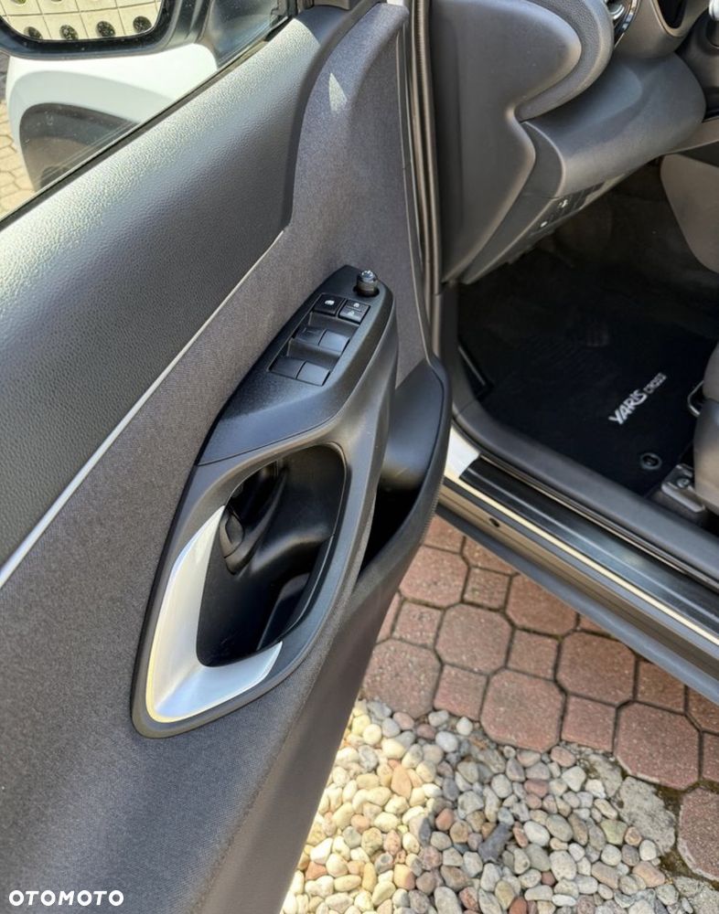 Toyota Yaris Cross 1.5 Comfort CVT - 13