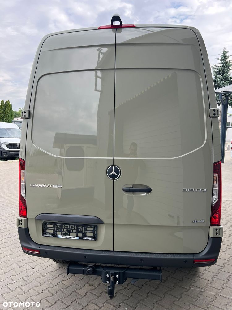 Mercedes-Benz Sprinter - 5