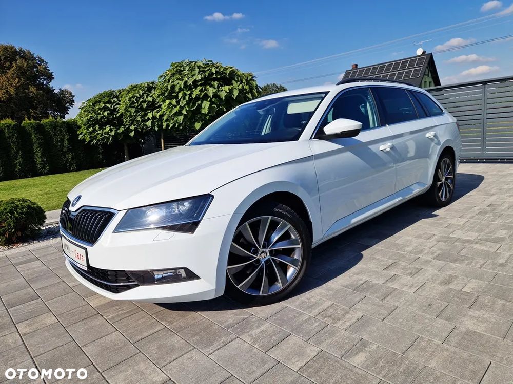 Skoda Superb Combi 2.0 TDI DSG SportLine - 3