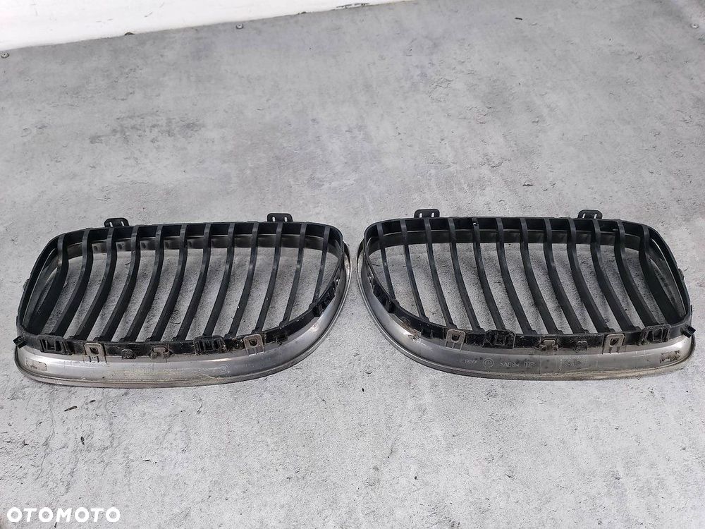 GRILL NERKI KOMPLET BMW E90 2.0 D - 3
