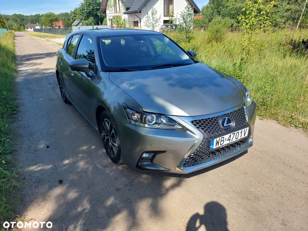 Lexus CT - 1