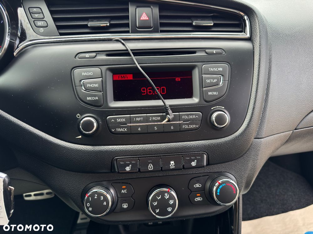 Kia Ceed 1.6 CRDi GT Line DCT - 32