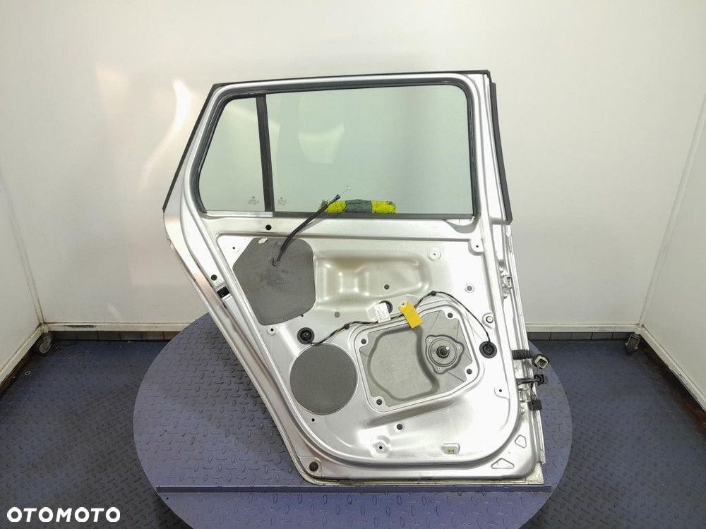 SKODA FABIA II LIFT KOMBI DRZWI TYŁ TYLNE LEWE LA7W - 8