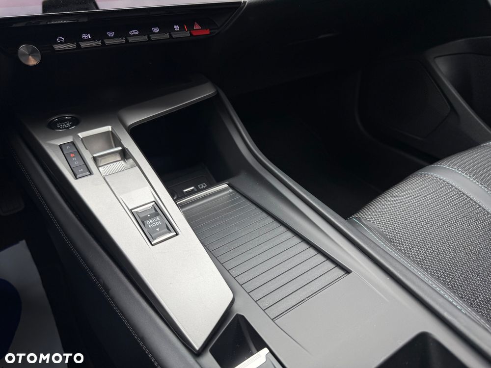 Peugeot 308 BlueHDi 130 EAT8 Allure - 20