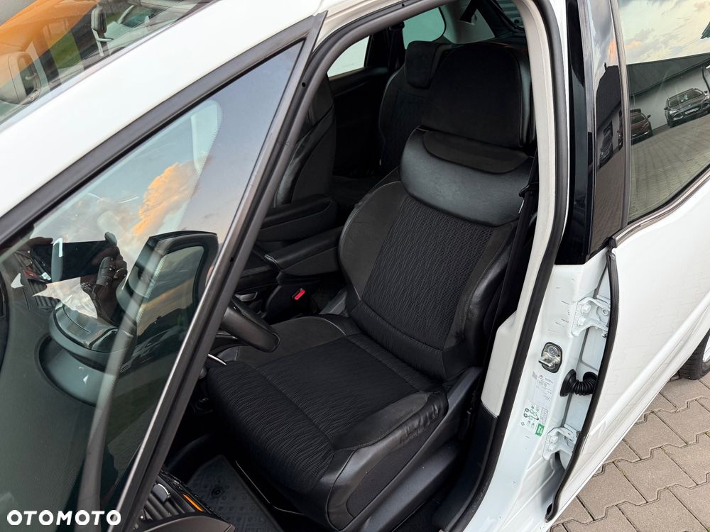 Citroën C4 Picasso BlueHDi 120 EAT6 Exclusive - 23