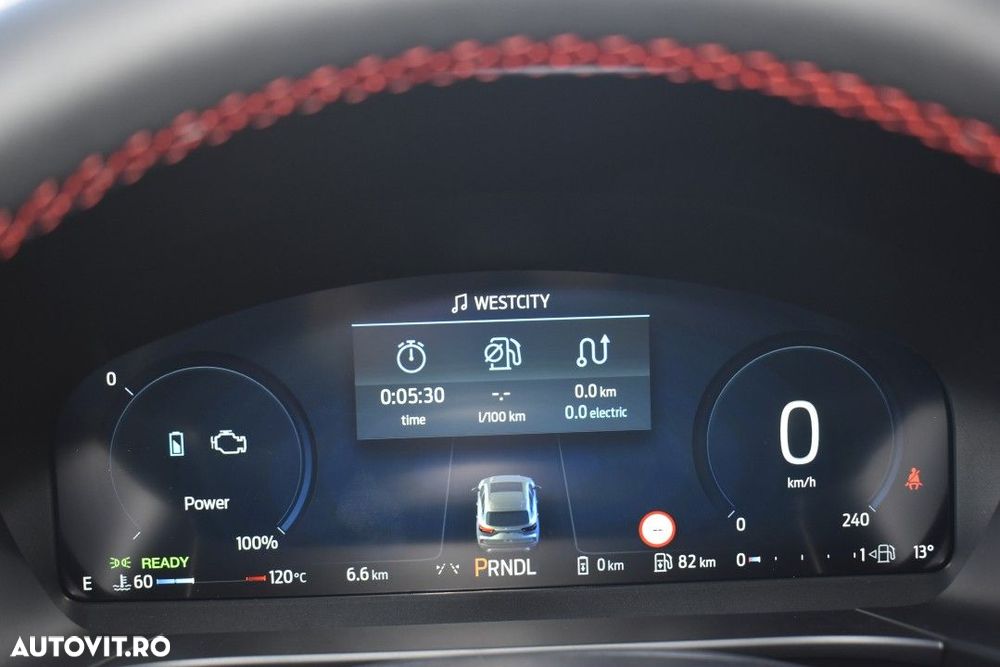 Ford Kuga 2.5 Duratec FWD PHEV ST-Line X - 32