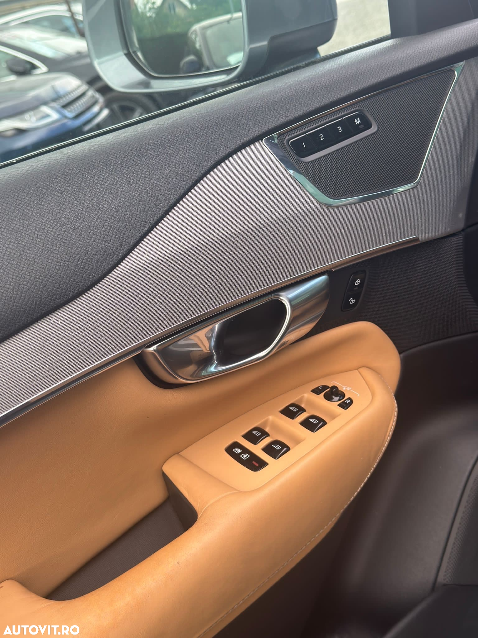 Volvo XC 90 - 22