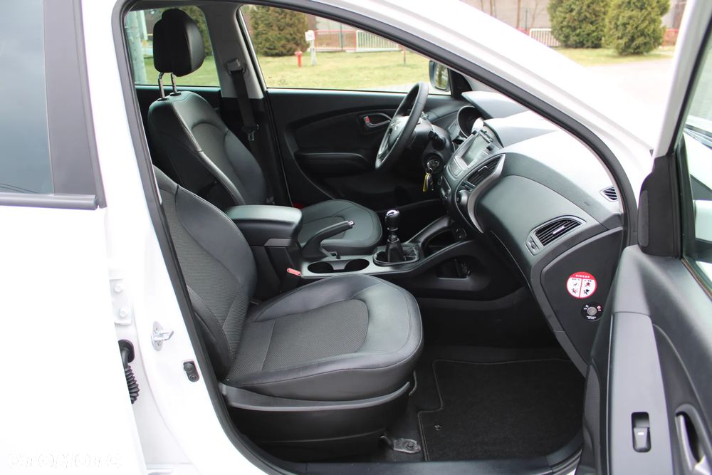 Hyundai ix35 1.7 CRDi Premium 2WD - 23