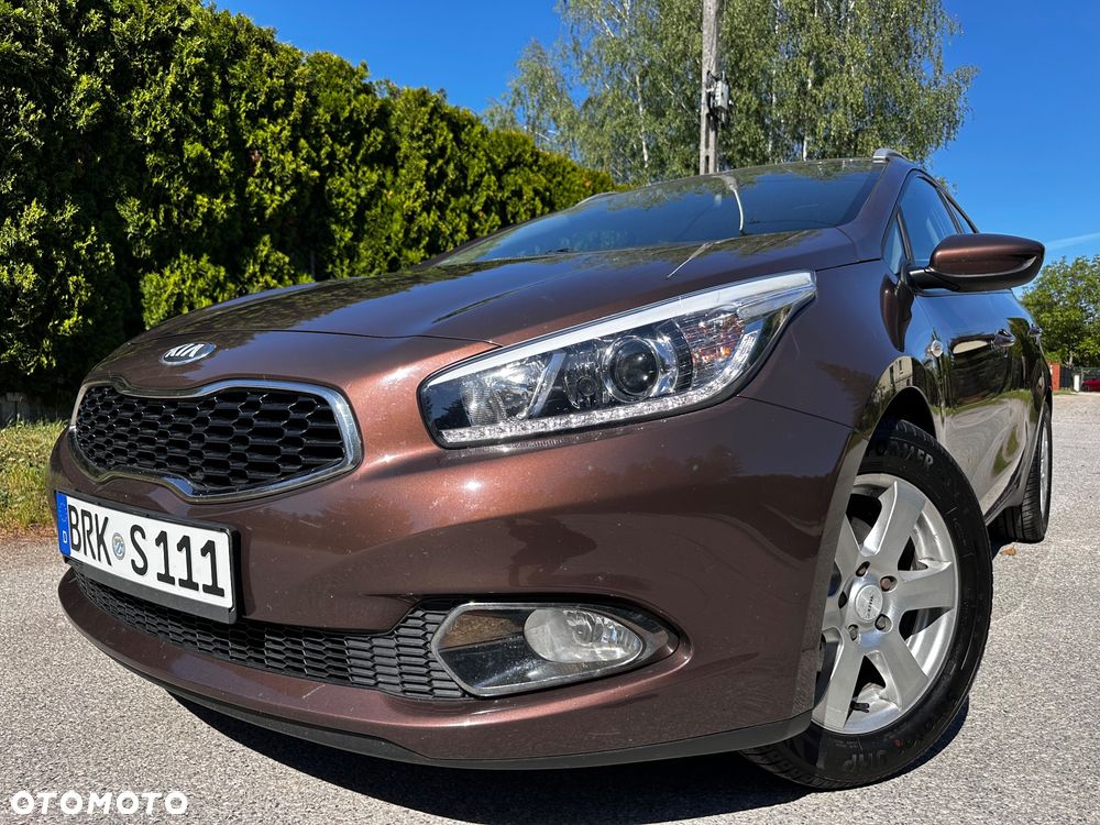 Kia Ceed 1.4 CVVT Fifa World Cup Edition - 1